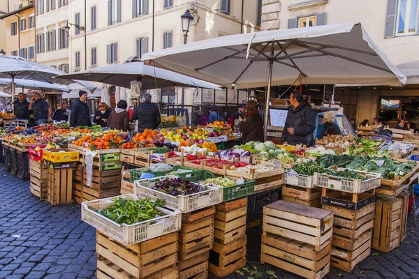 Roma Italia Marzo 2017 Varias Verduras Frutas Exponen Los Mostradores —  Fotos de Stock
