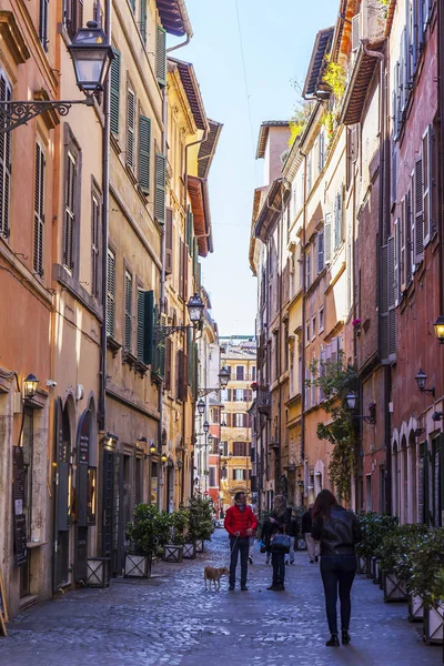 Roma Italia Marzo 2017 Hermosa Calle Una Parte Histórica Ciudad —  Fotos de Stock