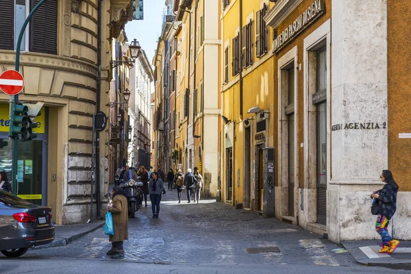 Rom Italien Mars 2017 Människor Går Längs Den Vackra Gatan — Stockfoto