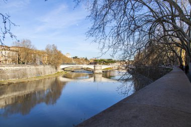 11 Mart 2017 tarihinde, Roma, İtalya. Görünümü, bentleri ve Tiber. 