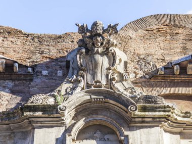 11 Mart 2017 tarihinde, Roma, İtalya. Eski bir tarihi kentin bina cephe.
