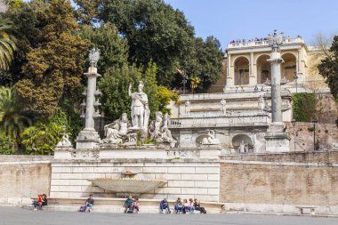 11 Mart 2017 tarihinde, Roma, İtalya. Piazza del Popolo Meydanı Çeşmesi