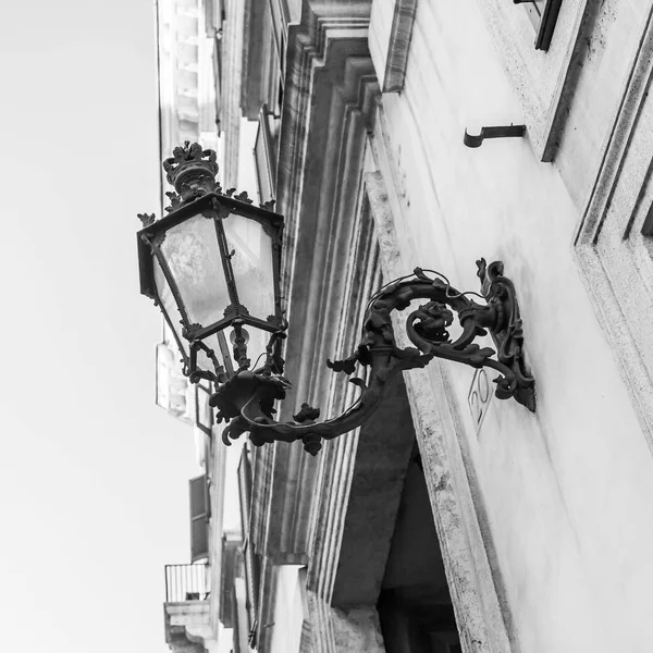 Rom Italien März 2017 Eine Schöne Antike Lampe Vor Dem — Stockfoto