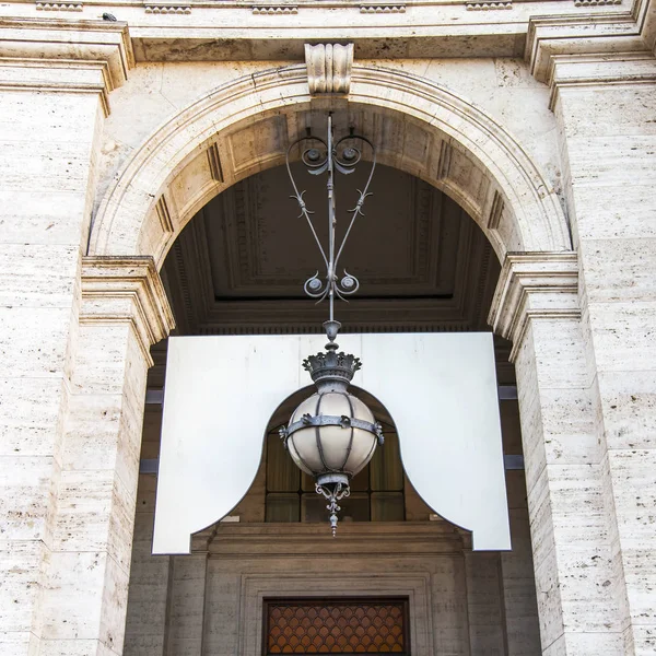 Řím Itálie Března 2017 Krásné Starobylé Lampa Pozadí Centru Města — Stock fotografie
