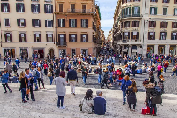 Rome Italië Maart 2017 Toeristen Piazza Spagna — Stockfoto