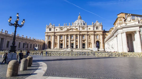 意大利 在2017年3月9日 观看在梵蒂冈的地区和圣彼得大教堂 — 图库照片
