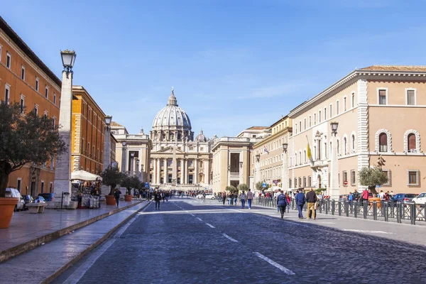 Rom Italien Mars 2017 Många Människor Längs Della Conciliazione Gatan — Stockfoto