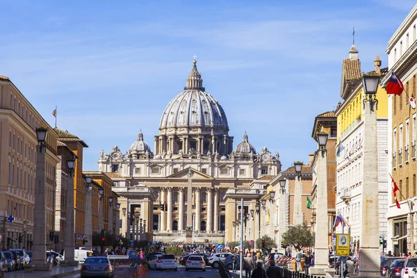 Rom Italien Mars 2017 Peterskyrkan Vatikanen Många Människor Längs Della — Stockfoto