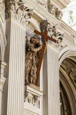 Münih, Almanya, üzerinde 16 Ağustos 2018. İç mobilya Jesuitenkirche St kilise. Michael