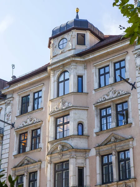 德国慕尼黑 于2018年8月16日 传统巴法力亚建筑的建筑细节 — 图库照片