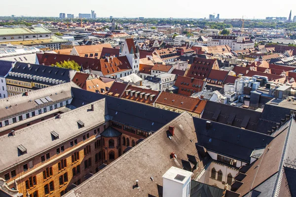 德国慕尼黑 于2018年8月16日 从新市政厅勘测平台看 Alstadt 和城市屋顶 — 图库照片