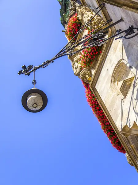 Мюнхен Германия Августа 2018 Года Красивая Лампа Украшает Фасад Здания — стоковое фото