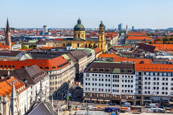 Monachium Niemcy Sierpnia 2018 Zobacz Dachów Alstadt Miasta Platformy Badania — Zdjęcie stockowe