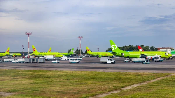 Moscow Russia August 2018 Plane Undergoes Preflight Service International Airport — Stock Photo, Image