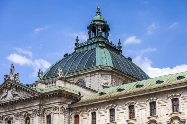 Münih, Almanya, üzerinde 16 Ağustos 2018. Geleneksel Bavyera mimarisinin binanın güzel parça