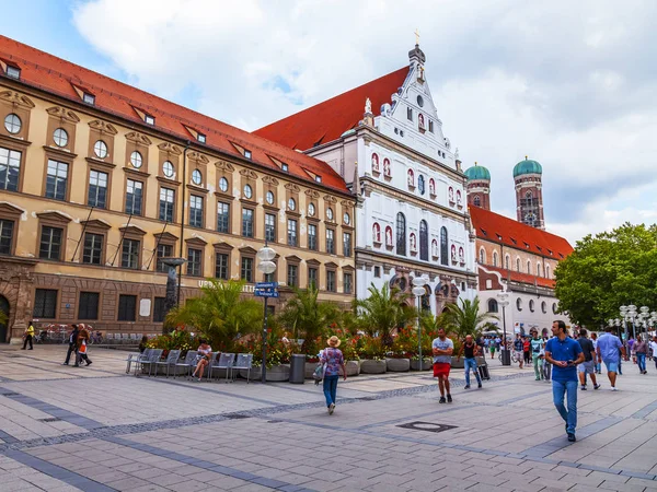 Múnich Alemania Agosto 2018 Gente Zona Peatonal Del Casco Antiguo —  Fotos de Stock