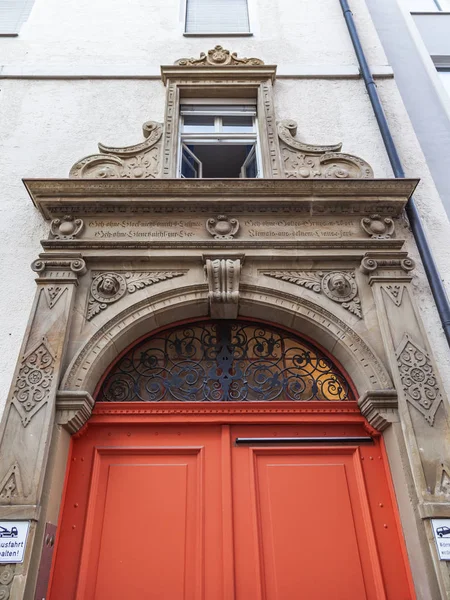 ミュンヘン ドイツ 2018 伝統的なバイエルン建築の建物の美しいフラグメント 古代の建物の入り口 — ストック写真