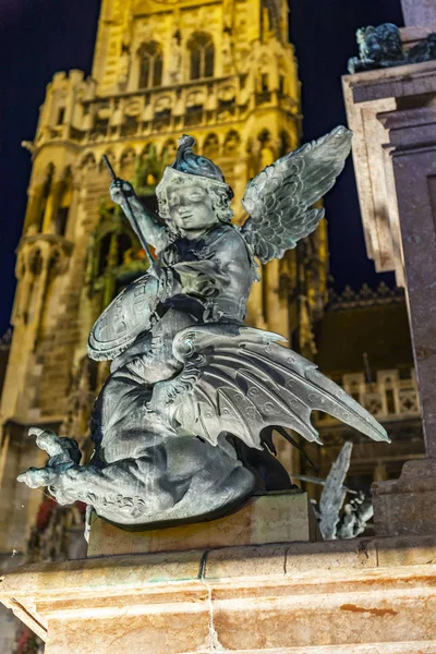 Múnich Alemania Agosto 2018 Escultura Decora Zona Casco Antiguo Alstadt — Foto de Stock