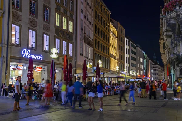 Munich Germany August 2018 People Walk Pedestrian Zone Old City — Stock Photo, Image