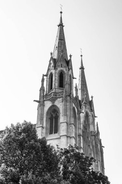 Münih, Almanya, üzerinde 16 Ağustos 2018. Lutheran Kilisesi Gotik tarzı mimari bir parçası 