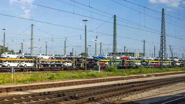 Ingolstadt Duitsland Augustus 2018 Trein Vervoer Van Auto Buurt Van — Stockfoto