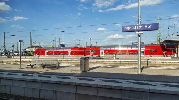 Ingolstadt Germania August 2018 Trenul Regional Din Apropierea Platformei Gării — Fotografie, imagine de stoc