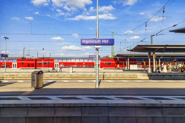 Ingolstadt Alemanha Agosto 2018 Trem Regional Perto Plataforma Estação Ferroviária — Fotografia de Stock