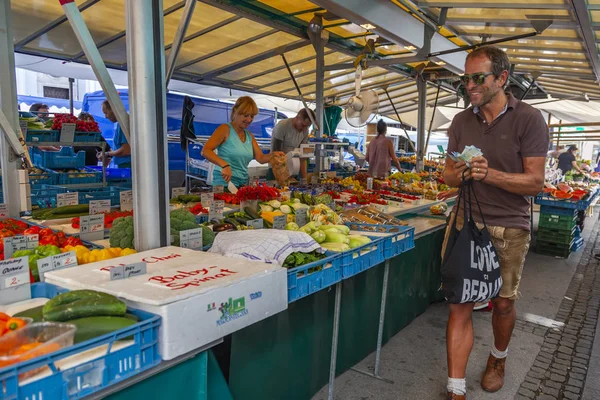 Salzburgo Áustria Agosto 2018 Comércio Produtos Hortícolas Frescos Frutas Mercado — Fotografia de Stock