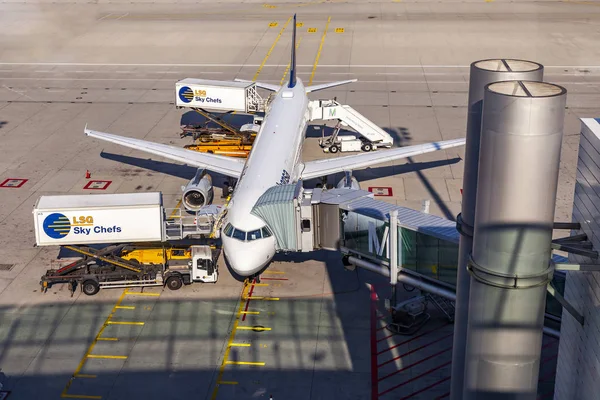 Munich Germany August 2018 Planes Undergo Preflight Service International Airport — Stock Photo, Image