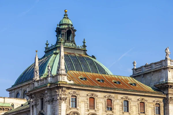 Münih Almanya Üzerinde Ağustos 2018 Geleneksel Bavyera Mimarisinin Binanın Güzel — Stok fotoğraf