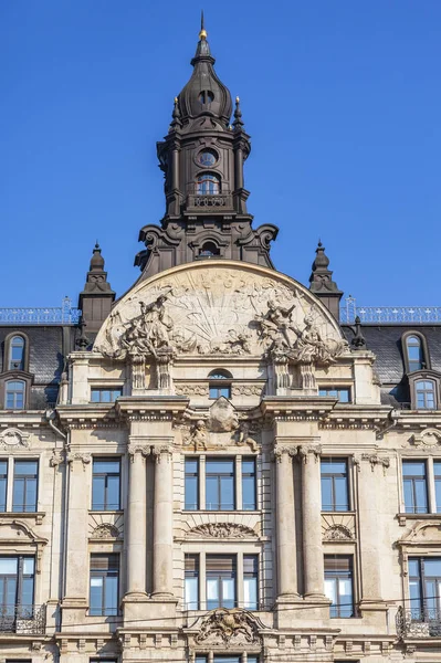Monachium Niemcy Sierpnia 2018 Piękny Fragment Budynku Tradycyjnym Bawarskim — Zdjęcie stockowe