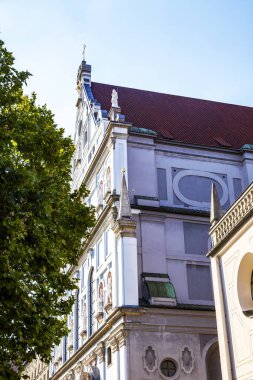 Münih, Almanya, üzerinde 16 Ağustos 2018. Geleneksel Bavyera mimarisinin binanın güzel parça.