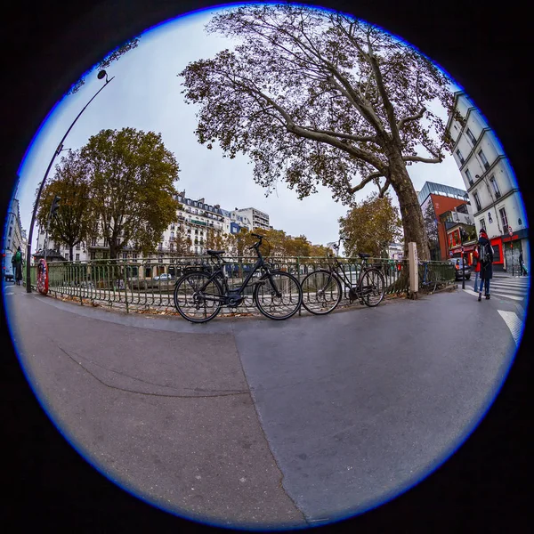 Paryż Francja Października 2018 Ulica Widok Pochmurny Poranek Jesienią Dwa — Zdjęcie stockowe