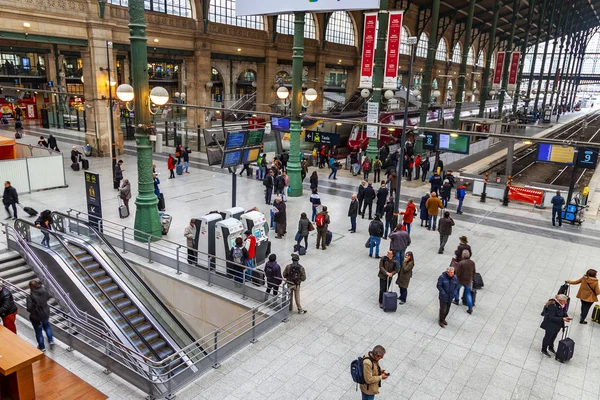 Tarih 29 Ekim 2018, Paris, Fransa. İç Kuzey Tren istasyonuna (fr. Gare du Nord), balıkgözü görünümü