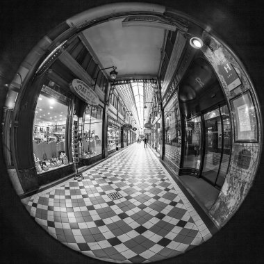 Paris, Fransa, üzerinde 26 Ekim 2018. İç tipik bir eski Paris geçiş, balıkgözü görünümü