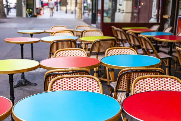 Paryż Francja Października 2018 Ulica Widok Stelaże Tradycyjna Kawiarnia Chodniku — Zdjęcie stockowe