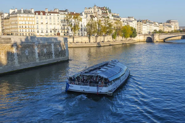 Parigi Francia Ottobre 2018 Vista Sulla Riva Del Fiume Senna — Foto Stock