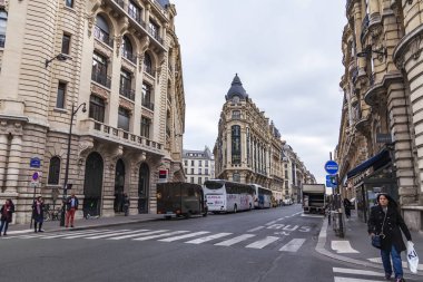 Paris, Fransa, üzerinde 26 Ekim 2018. Tipik şehir tarihi ile sokak bina.