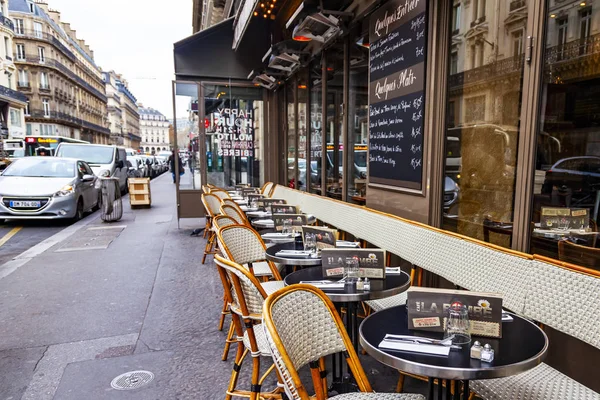 Paris França Outubro 2018 Rua Típica Parisiense Pela Manhã Mesas — Fotografia de Stock