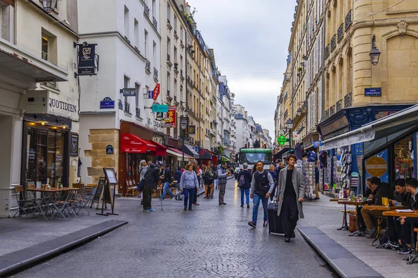 Paříž Francie Října 2018 Typické Náměstí Historickými Budova — Stock fotografie