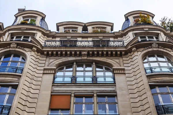 Paris França Outubro 2018 Detalhes Arquitetônicos Típicos Fachadas Edifício Histórico — Fotografia de Stock