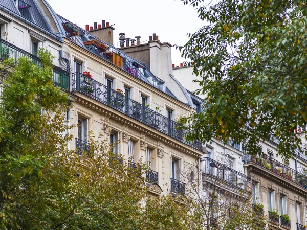 Párizs Franciaország Október 2018 Tipikus Építészeti Részleteket Történelmi Épület Homlokzatáról — Stock Fotó