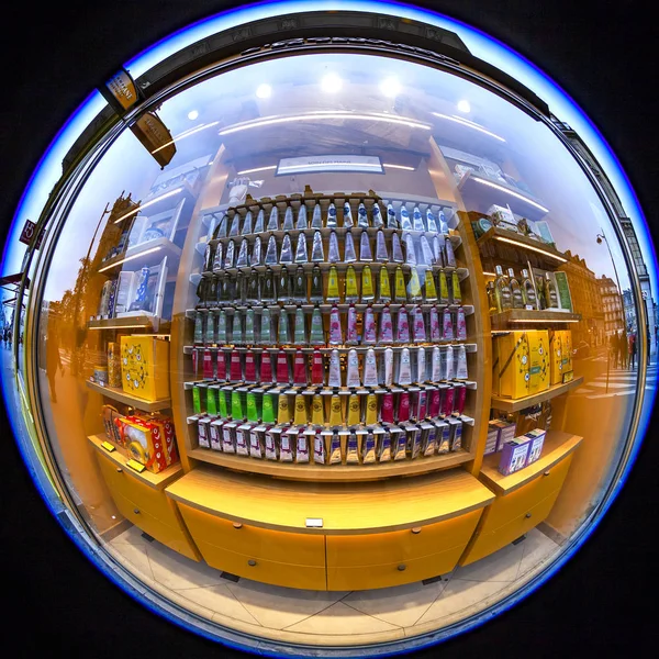 Paris France Octobre 2018 Vue Urbaine Vitrine Boutique Cosmétiques Parfumerie — Photo