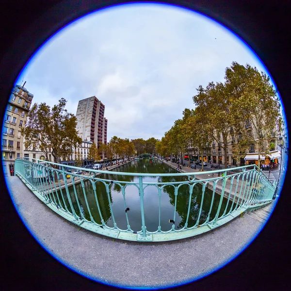 París Francia Octubre 2018 Vista Urbana Mañana Nublada Otoño Terraplén —  Fotos de Stock