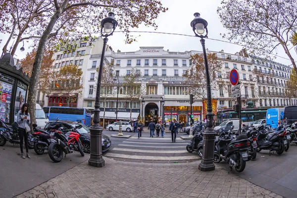 Paryż Francja Października 2018 Piękne Miasto Ulica Wokół Zabytkowego Budynku — Zdjęcie stockowe