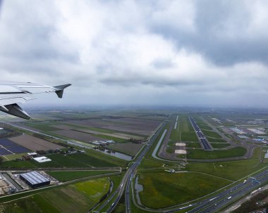 Amsterdam, Hollanda, üzerinde 23 Ekim 2018. Uçağın ön kontrol Servisi uluslararası havaalanında Schiphol geçer