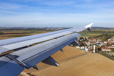 Amsterdam, Hollanda, üzerinde 23 Ekim 2018. Uçağın ön kontrol Servisi uluslararası havaalanında Schiphol geçer