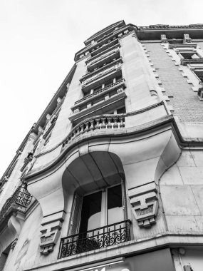 Paris, Fransa, üzerinde 26 Ekim 2018. Tarihi bina cephe tipik mimari detaylar. 