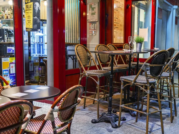 Paris Frankreich Oktober 2018 Typische Pariser Straße Morgen Cafétische Unter — Stockfoto