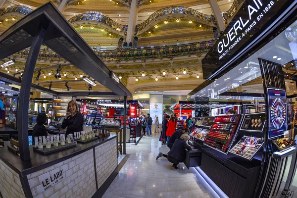 Parigi Francia Ottobre 2018 Piano Trading Principale Del Negozio Galeries — Foto Stock